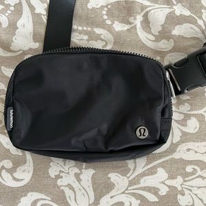 Lululemon belt bag